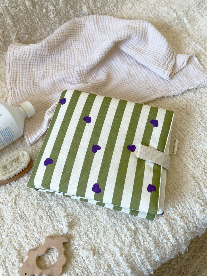 Milinane - Verzorgingsmatje Adam Stripe Love