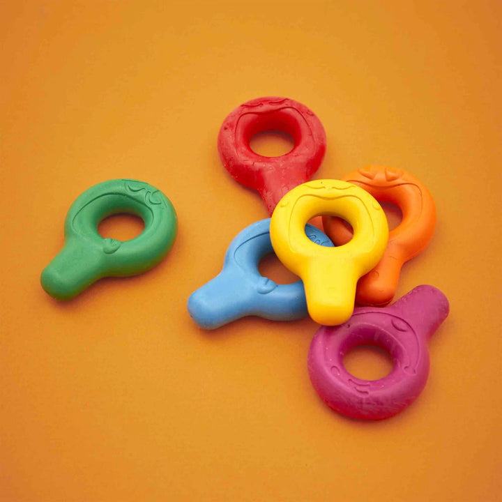 Set van 6 ergonomische Janod waskrijtjes in heldere kleuren voor baby’s vanaf 12 maanden