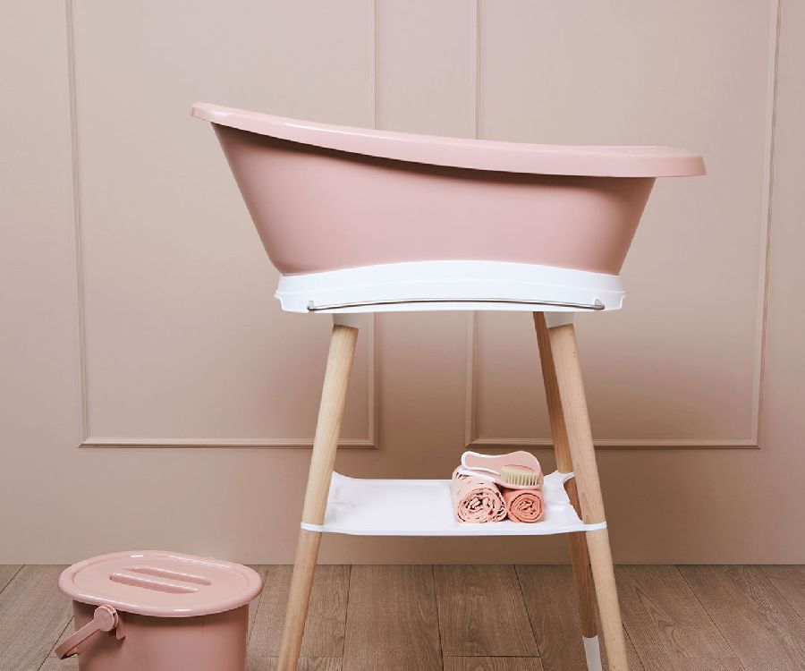 Bebe-jou babybad Sense Pale Pink met ergonomisch ontwerp voor comfort.