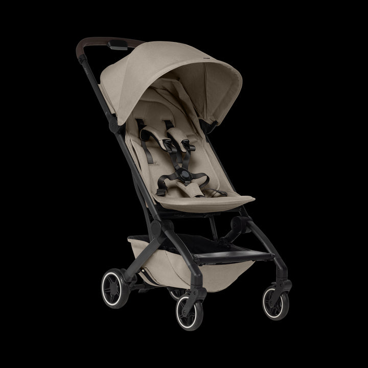 Joolz Aer+ buggy in Sandy Taupe, lichtgewicht en compact.